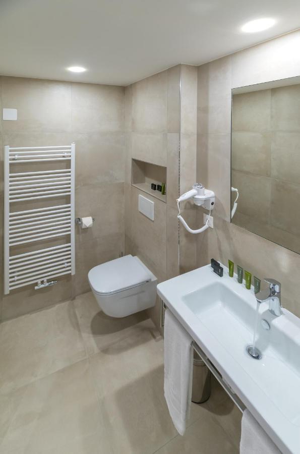 Wellness Hotel Iris بافلوف المظهر الخارجي الصورة