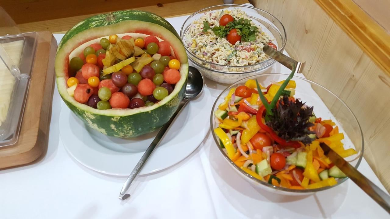 Wellness Hotel Iris بافلوف المظهر الخارجي الصورة